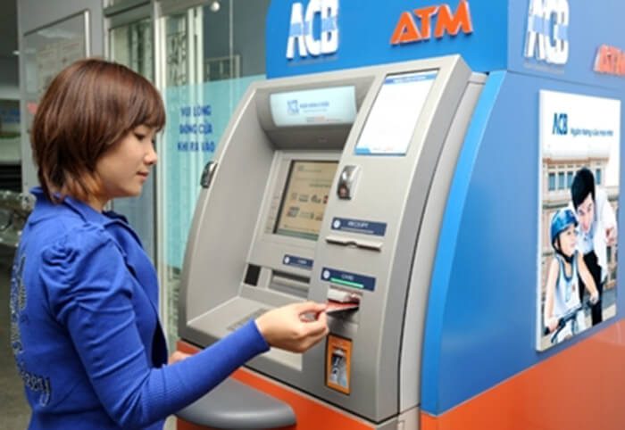Kiểm tra số tài khoản tại cây ATM ACB