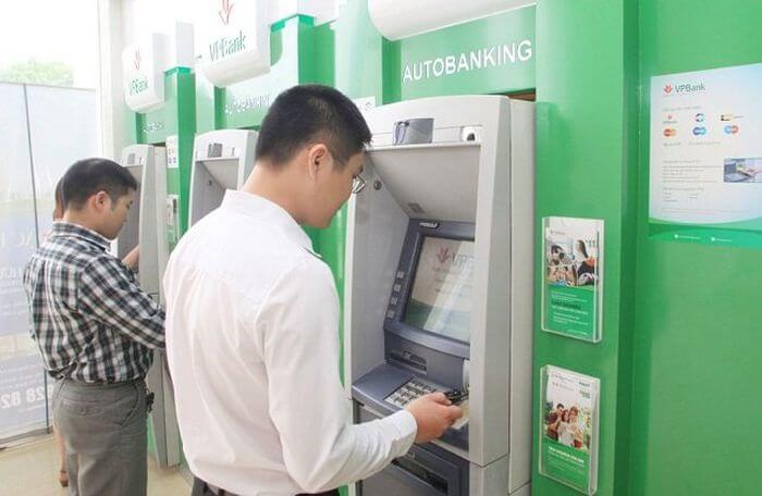 Cách rút tiền ATM VPBANK